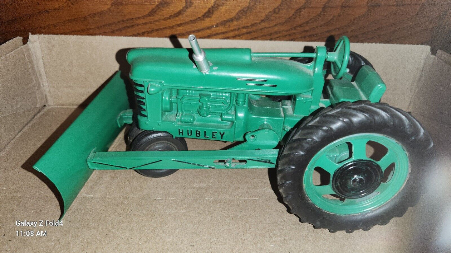 VINTAGE 50S Green  HUBLEY DIECAST TRACTOR W/ Blade WITH STEERING Very Nice