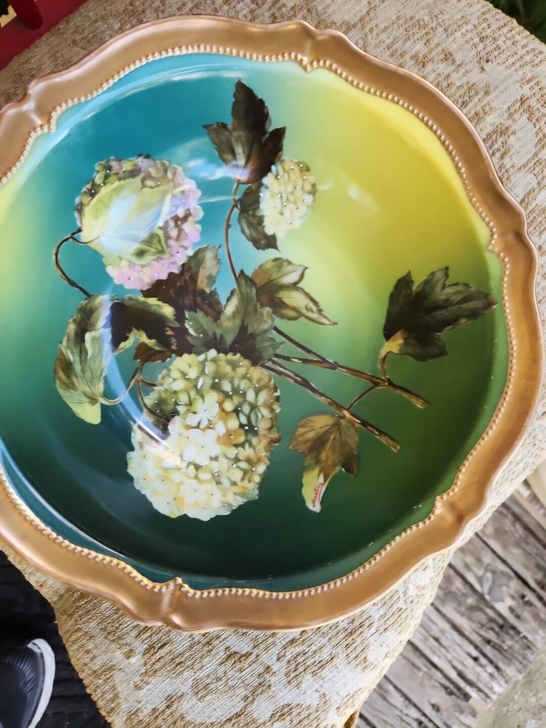 O & E G ROYAL AUSTRIA PLATE | HAND PAINTED HYDRANGEAS | BOULE-DE-NEIGE