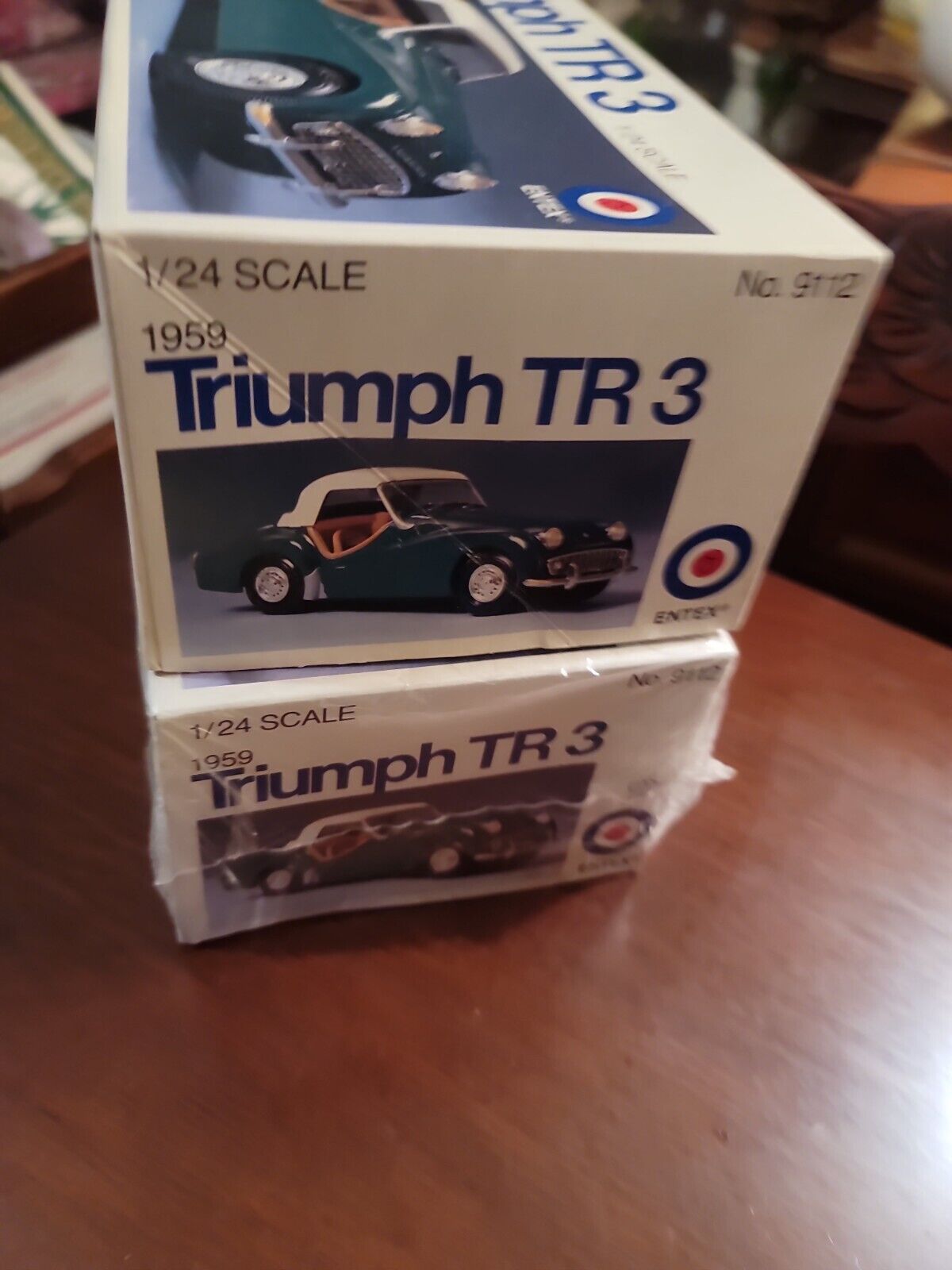 Vintage lot of 2 Entex 1959 Triumph TR3 #9112 Model Kit 1:24 