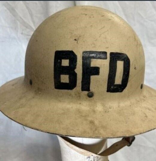 VINTAGE BOSTON Metal FIRE DEPARTMENT SHIELD HELMET FIREMAN FD DEPARTMENT US GOV