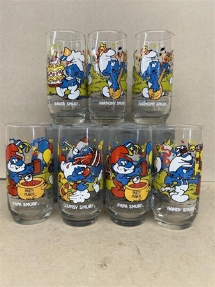 Smurf Vintage Character Glasses HARDEES Set Of 7 1982 & 1983