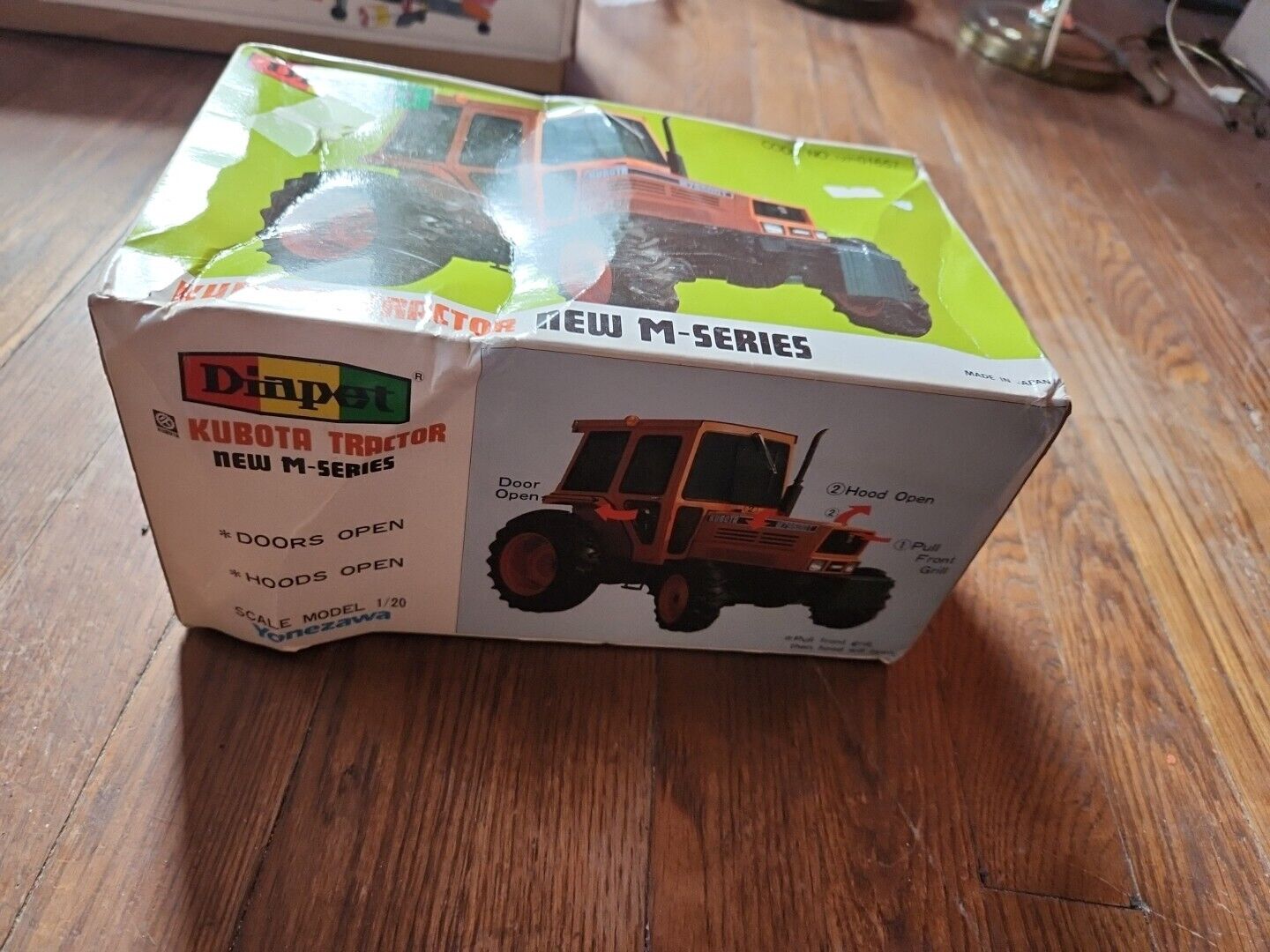 DIAPET KUBOTA TRACTOR L4200 TRACTOR BOXED YONE JAPAN NIB