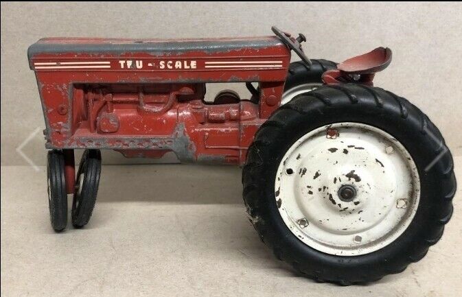 Vintage Tru-Scale 1:16 RED Farm Tractor - Made in USA - Vintage Agriculture