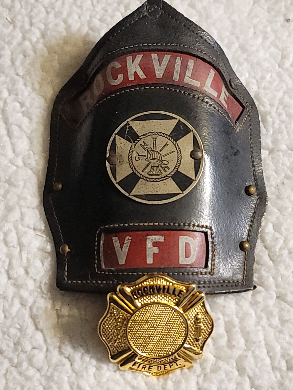 VINTAGE Rockville VFD CAIRNS BROS ?  FIREMAN Leather Shield 