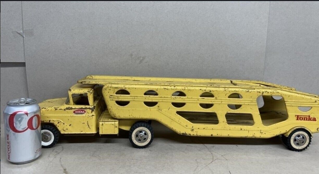 Vintage Pressed Steel Tonka Car Carrier Semi Truck Tractor Trailer Hauler