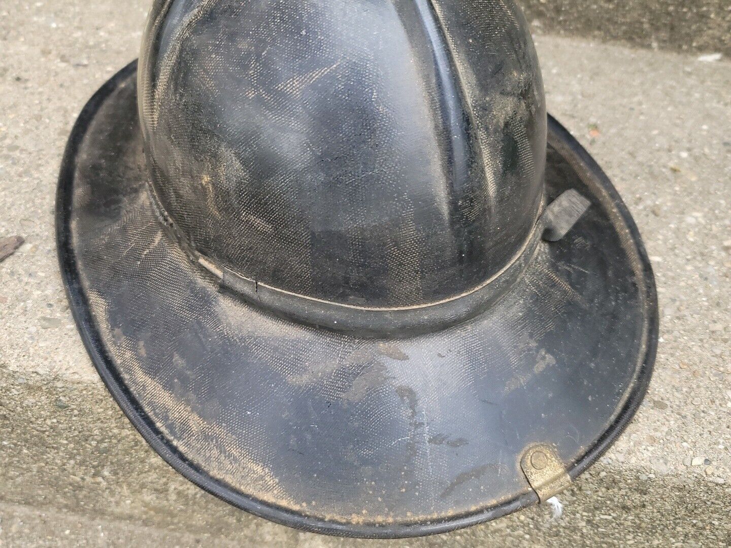 VINTAGE Leather FIRE DEPARTMENT SHIELD HELMET FIREMAN FD DEPARTMENT