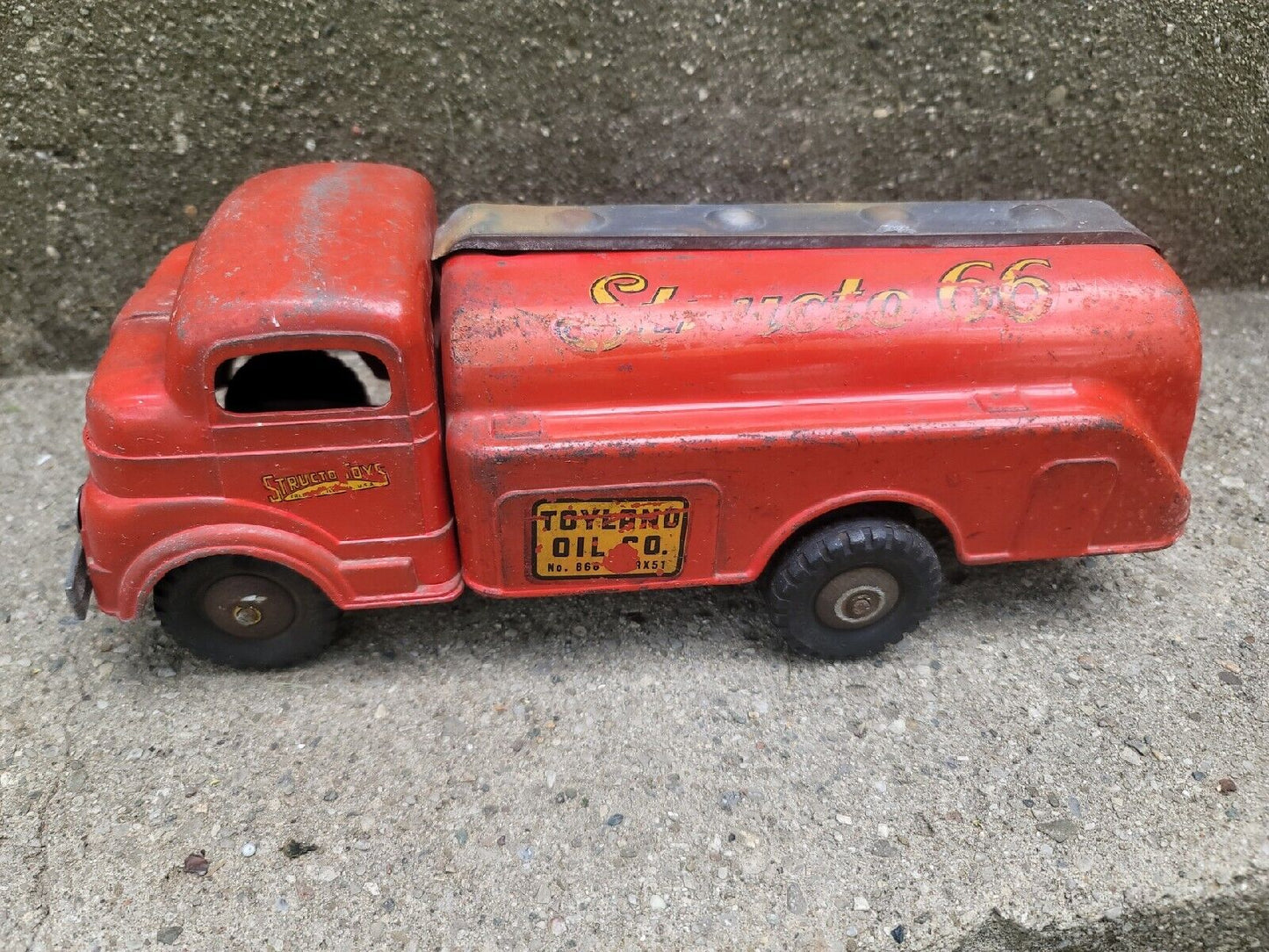 Vintage 1950s Structo Toyland Oil Co Gas Tanker Windup Toy  Works