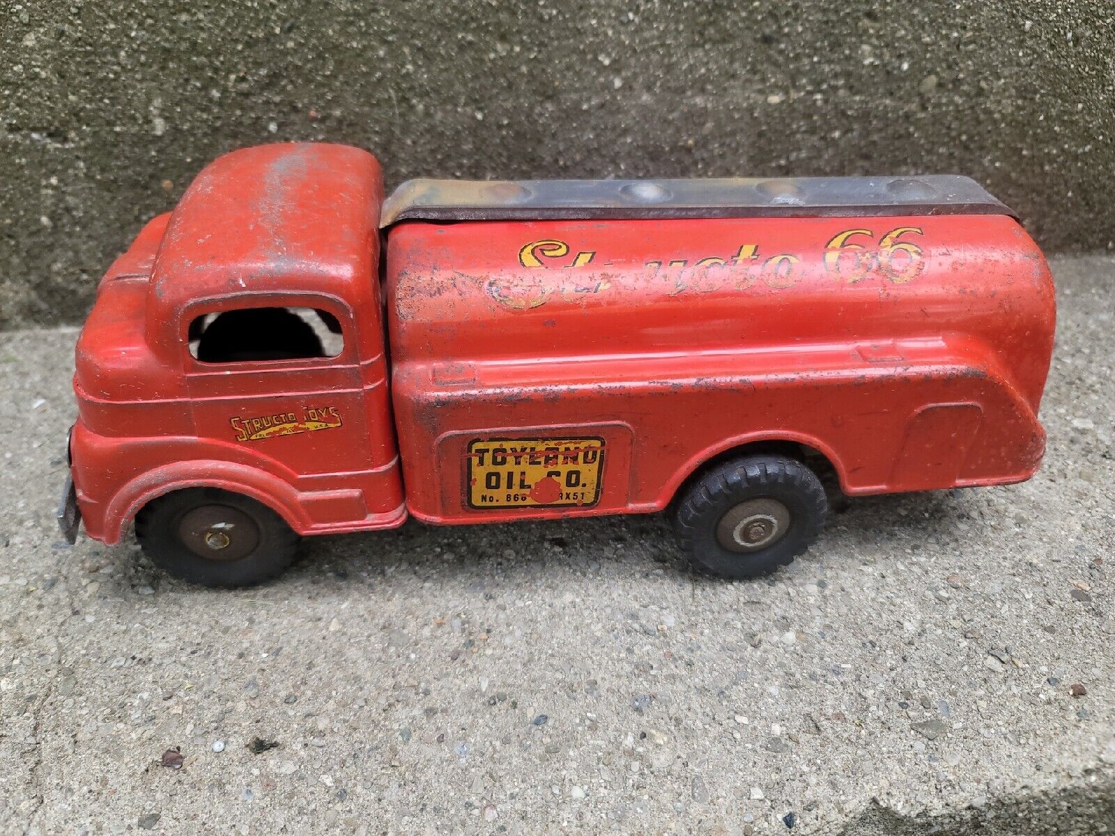 Vintage 1950s Structo Toyland Oil Co Gas Tanker Windup Toy  Works