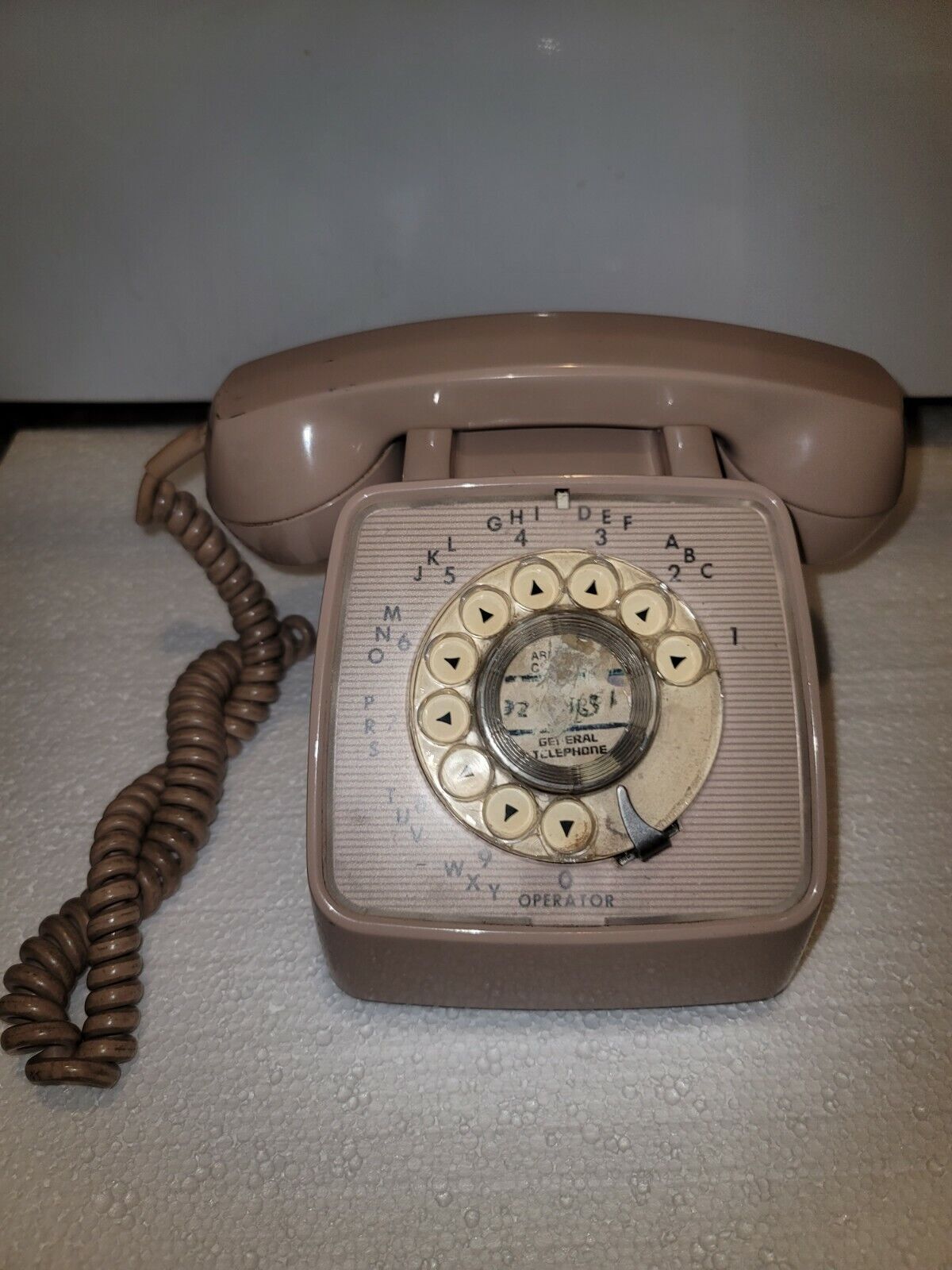 Vintage GTE Automatic Electric Model 80 Rotary Telephone Beige Tan Phone 1975