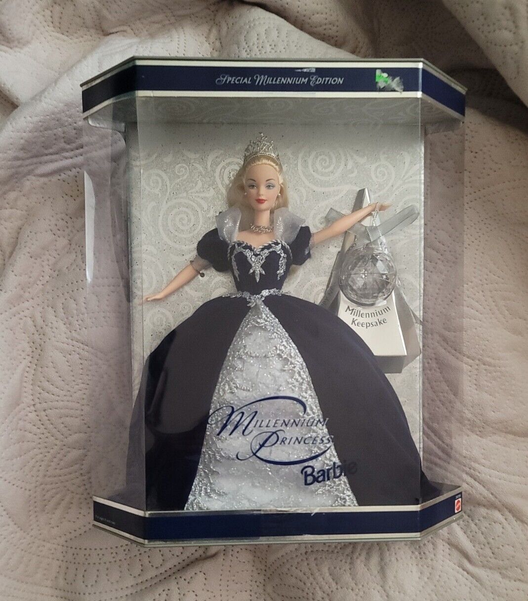 MINT IN BOX Mattel Millennium Princess Special Edition Barbie & Keepsake 24154