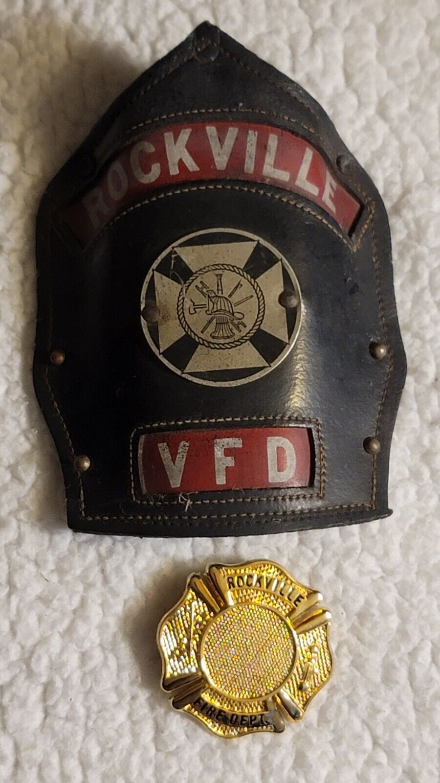 VINTAGE Rockville VFD CAIRNS BROS ?  FIREMAN Leather Shield 