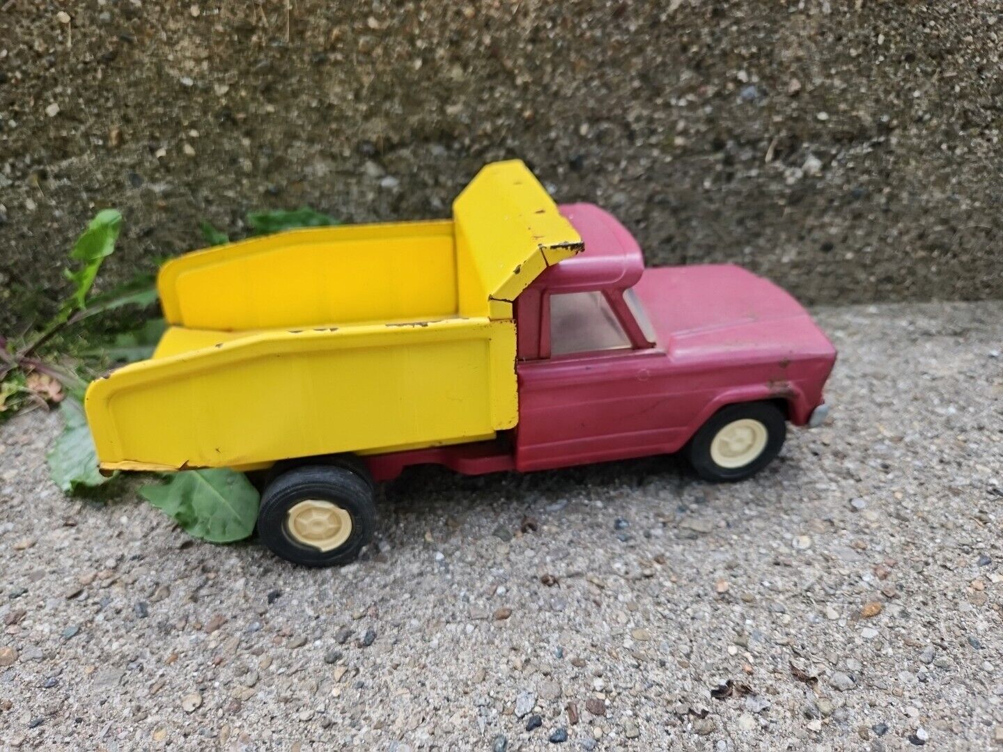 Vintage Tonka 1966 Jeep Dump Truck Red & Yellow 10"