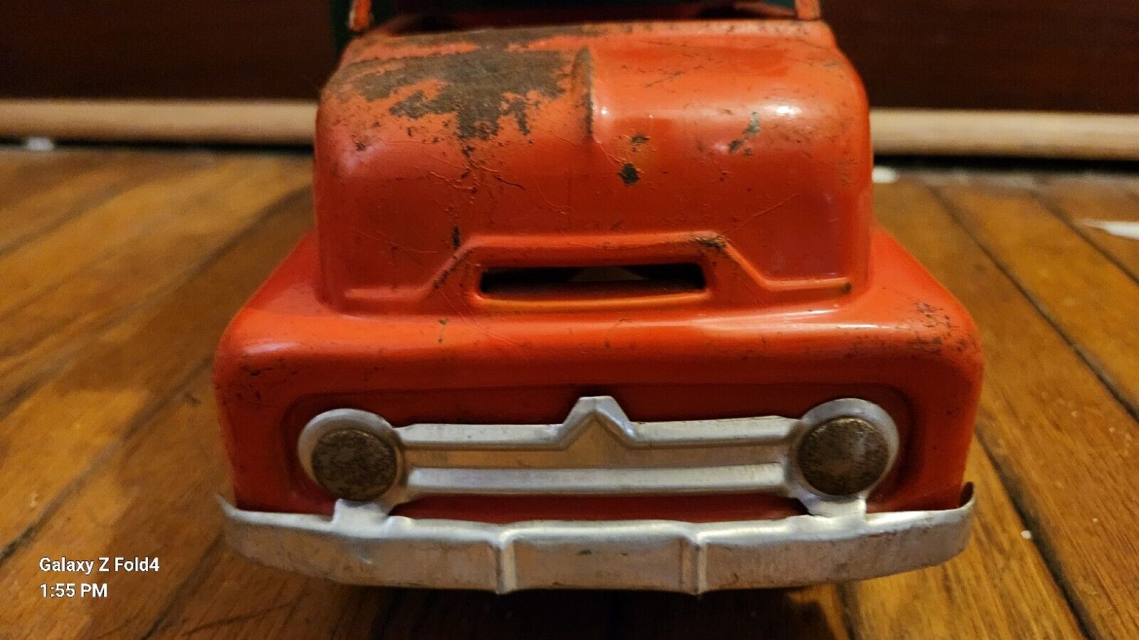 Vintage Dunwell Red & Green Dump Truck, Beautiful Original Condition