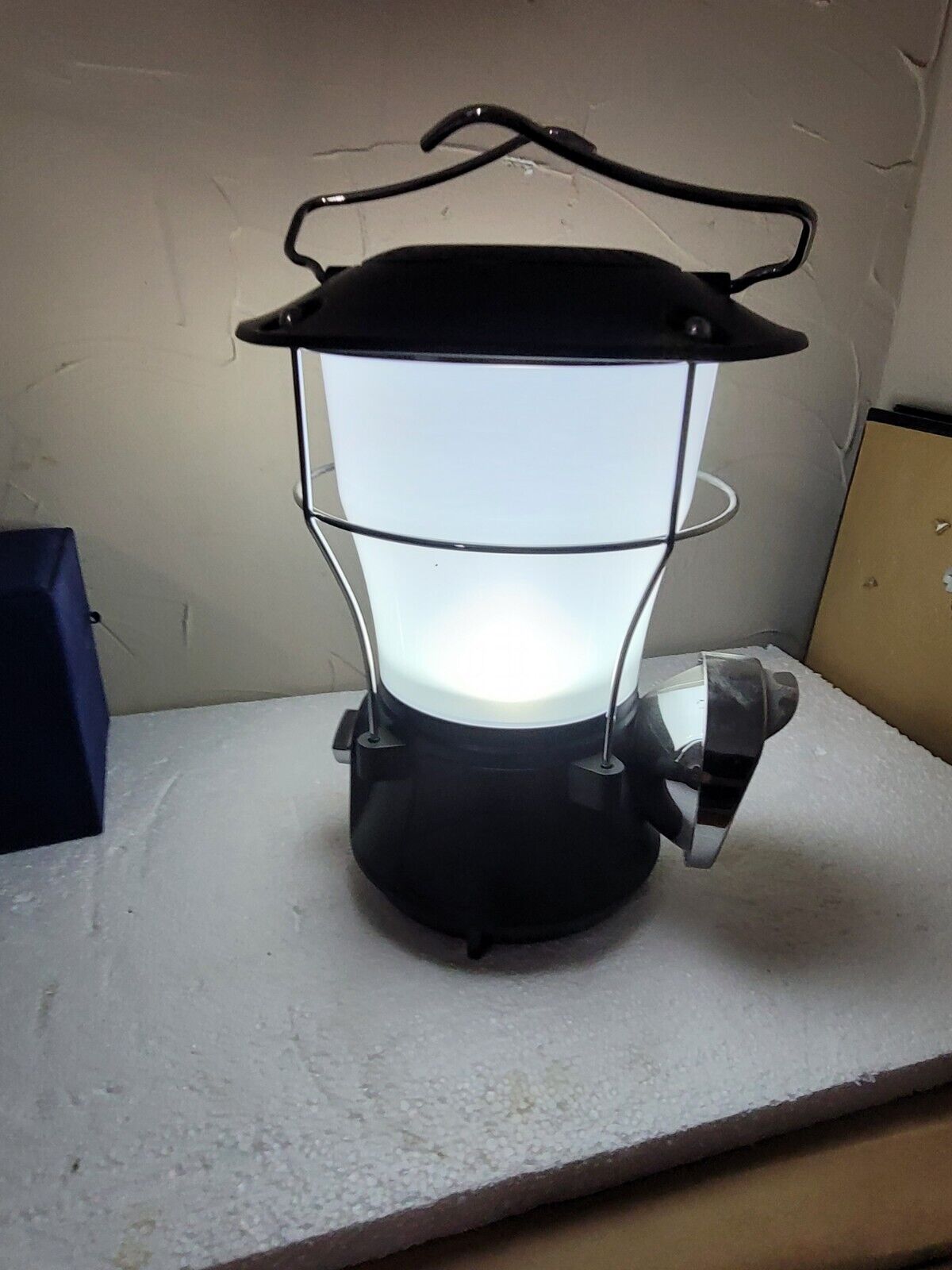 NIB Harley Davidson 2012 Touring Lantern 200 Lumens w/ Manual