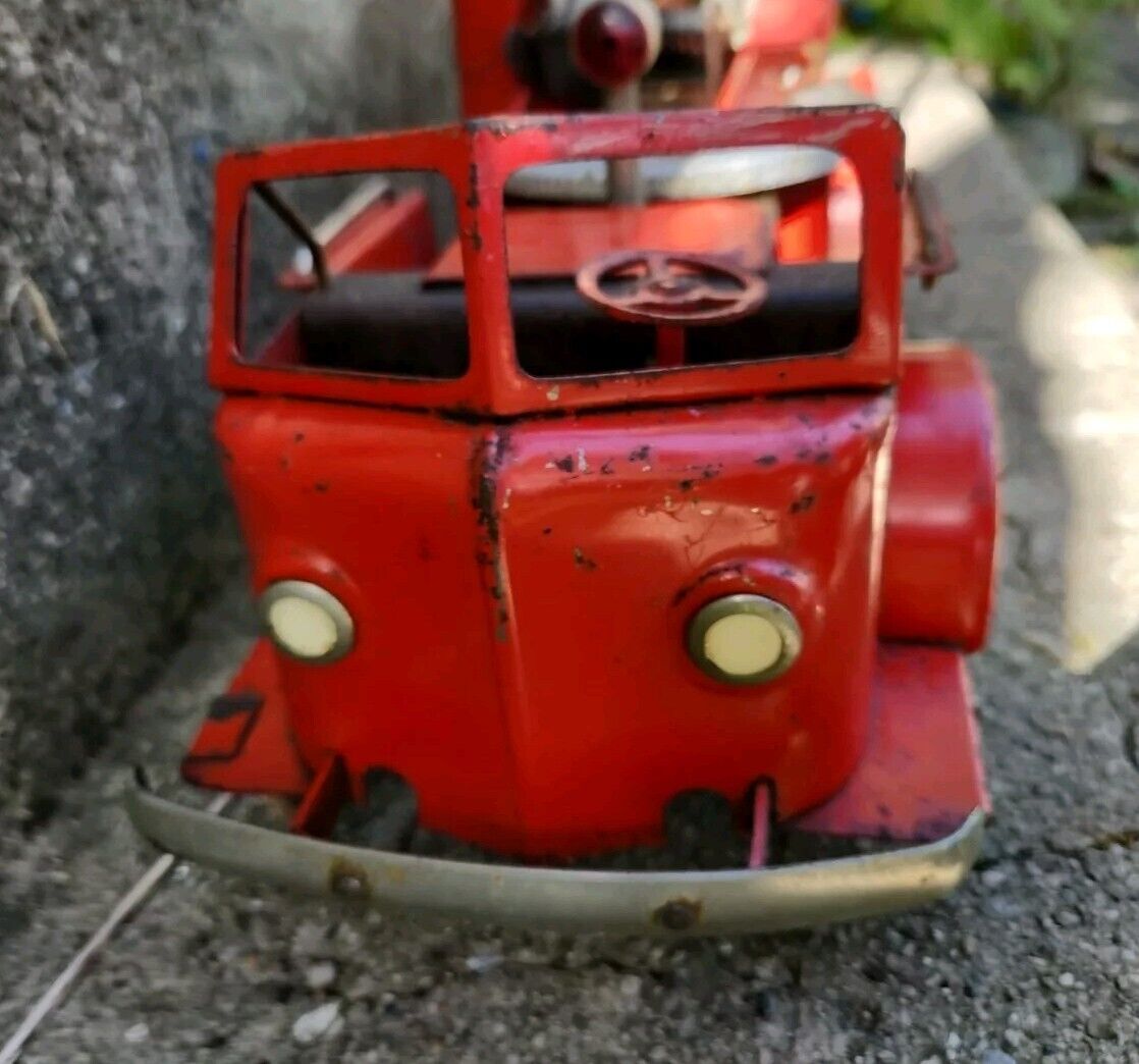 Vintage Doepke Rossmoyne Model Toys Ladder Fire Truck Pressed Steel 1950s