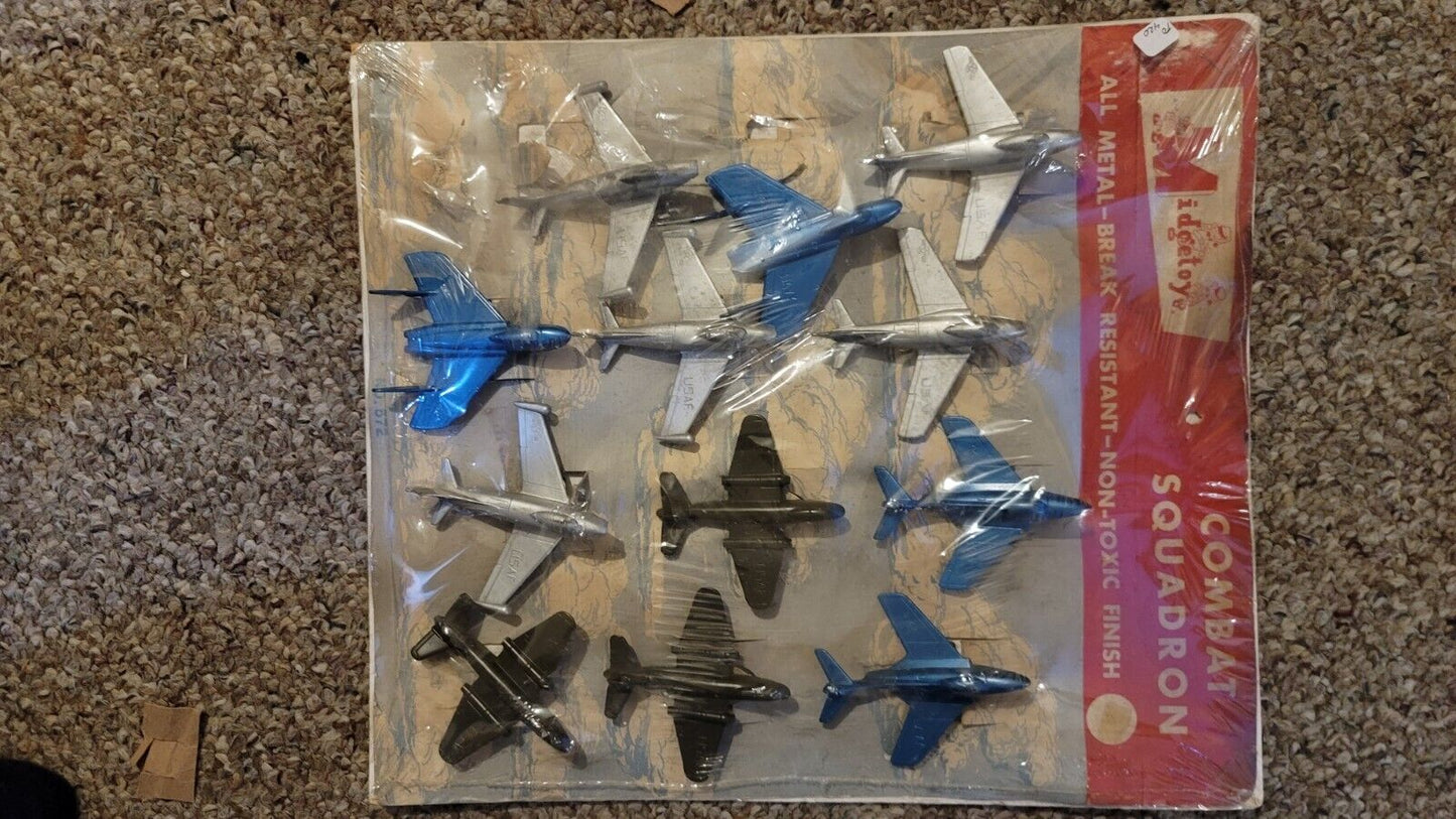 Vintage Lot 12 1950s MIDGETOY COMBAT SQUADRON MOC die Cast metal New Old Stock