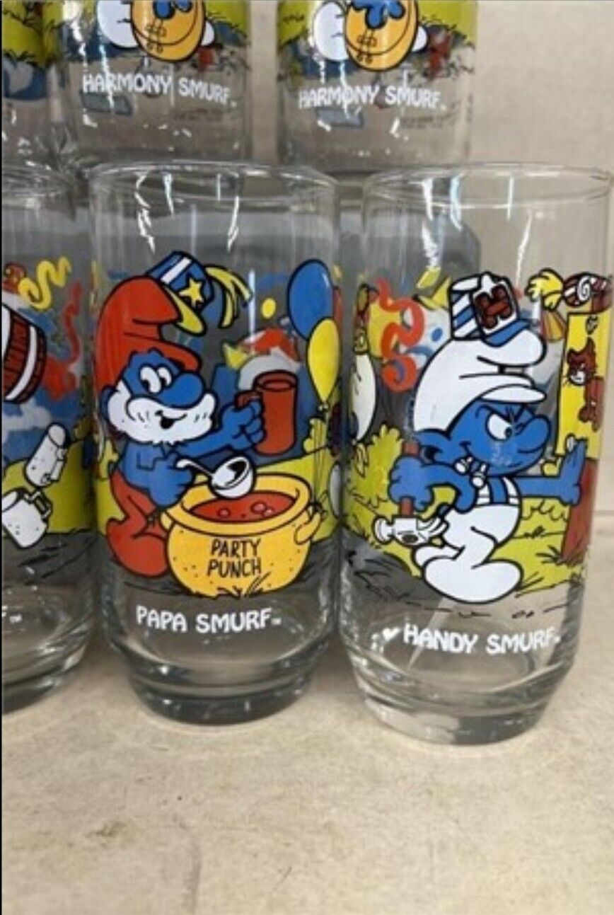 Smurf Vintage Character Glasses HARDEES Set Of 7 1982 & 1983