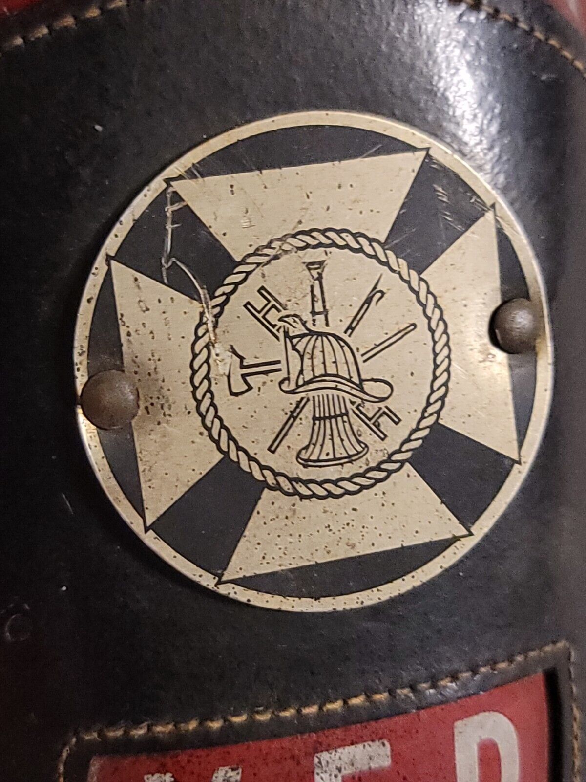 VINTAGE Rockville VFD CAIRNS BROS ?  FIREMAN Leather Shield 