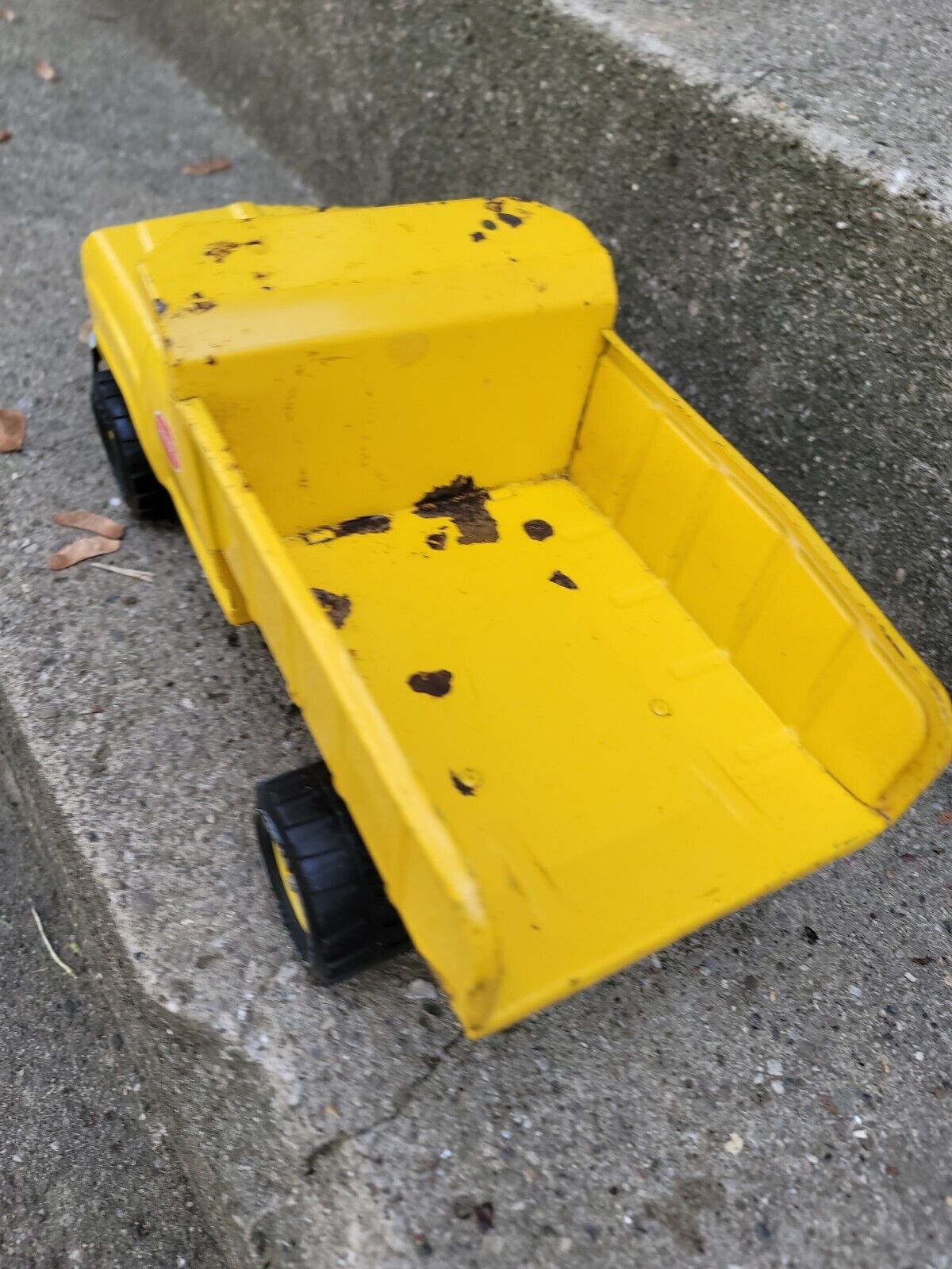 Vintage Tonka Pressed Steel 1970s XR-101 Yellow Dump Truck Original 