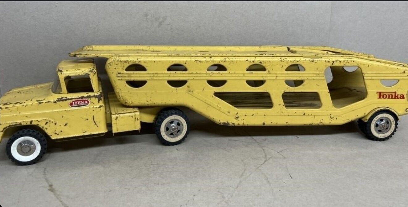 Vintage Pressed Steel Tonka Car Carrier Semi Truck Tractor Trailer Hauler