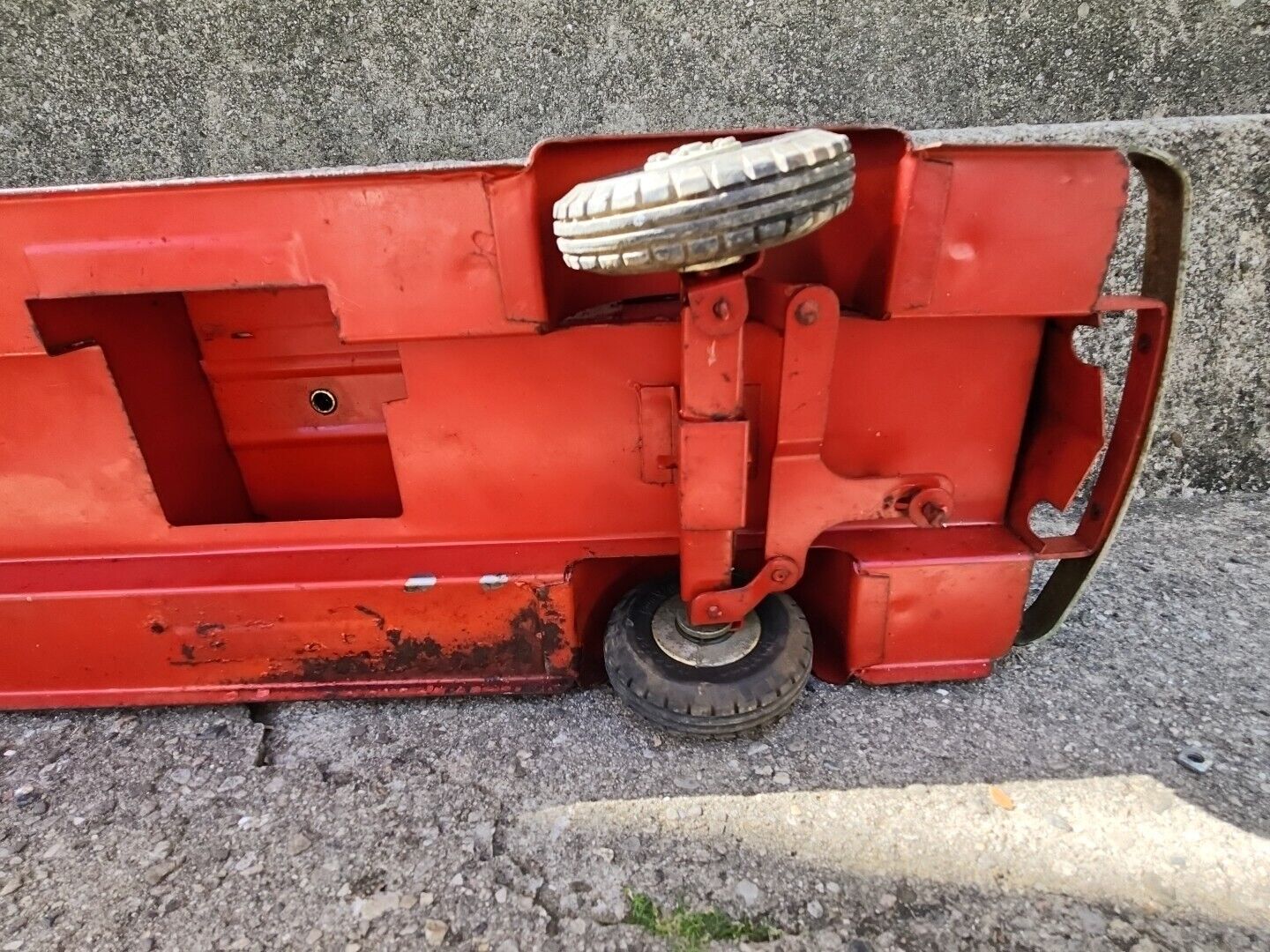 Vintage Doepke Rossmoyne Model Toys Ladder Fire Truck Pressed Steel 1950s