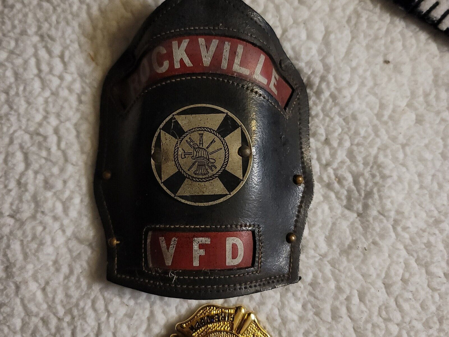 VINTAGE Rockville VFD CAIRNS BROS ?  FIREMAN Leather Shield 