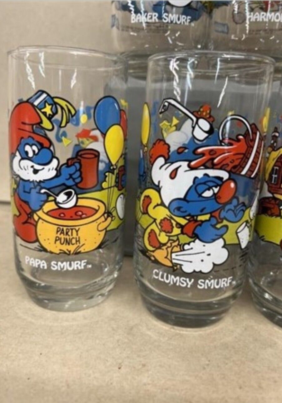 Smurf Vintage Character Glasses HARDEES Set Of 7 1982 & 1983