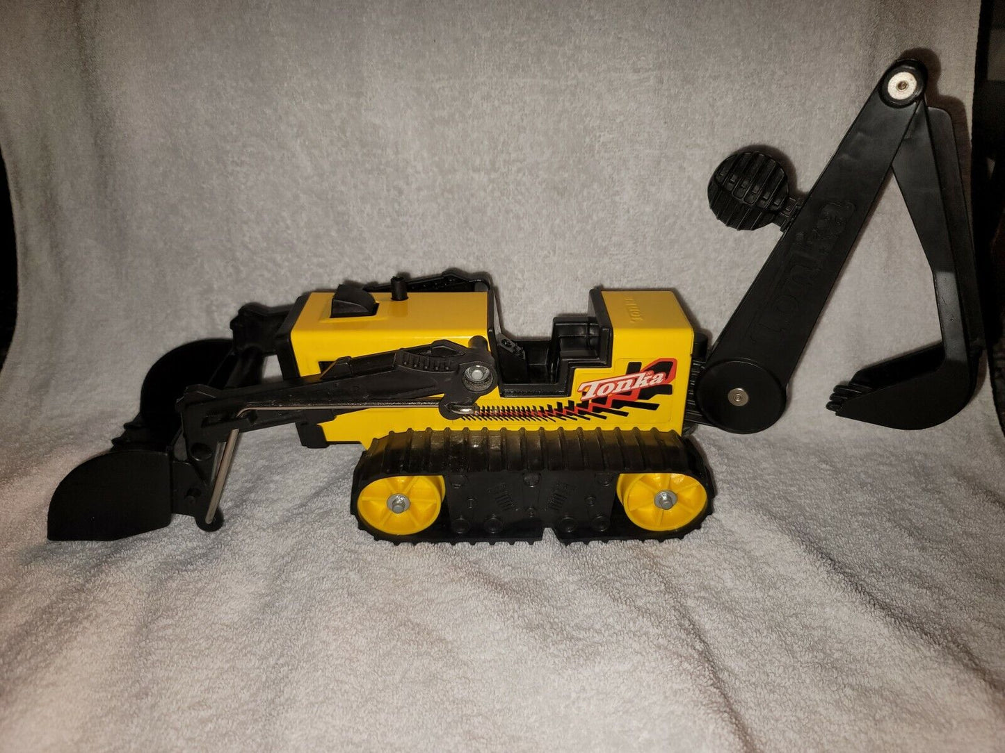 Tonka Pressed Steel & Plastic 24" Working Backhoe & Loader