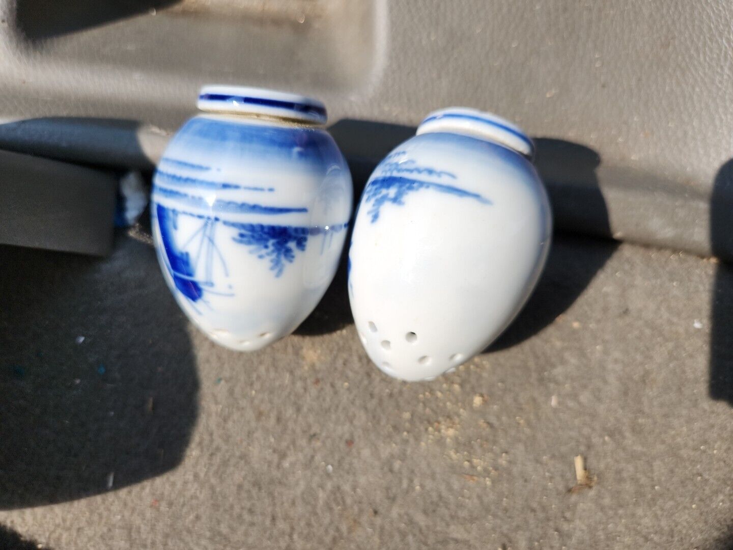 Vtg Delft Blue Hand Painted Egg Salt & Pepper Shakers Set  Windmills