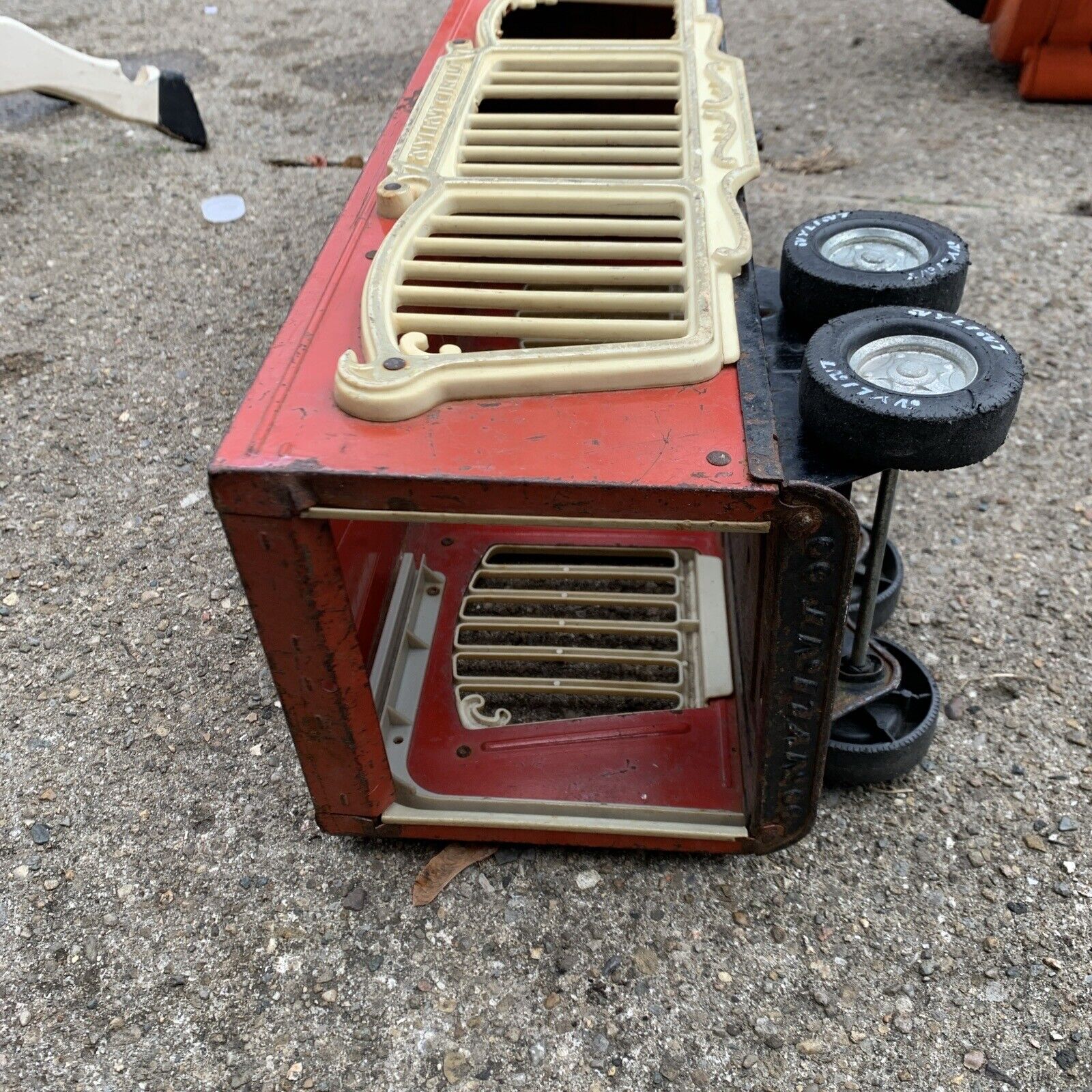 VINTAGE Nylint Pressed Steel 1970's Yellow Tractor / Nylint Circus Trailer ONLY