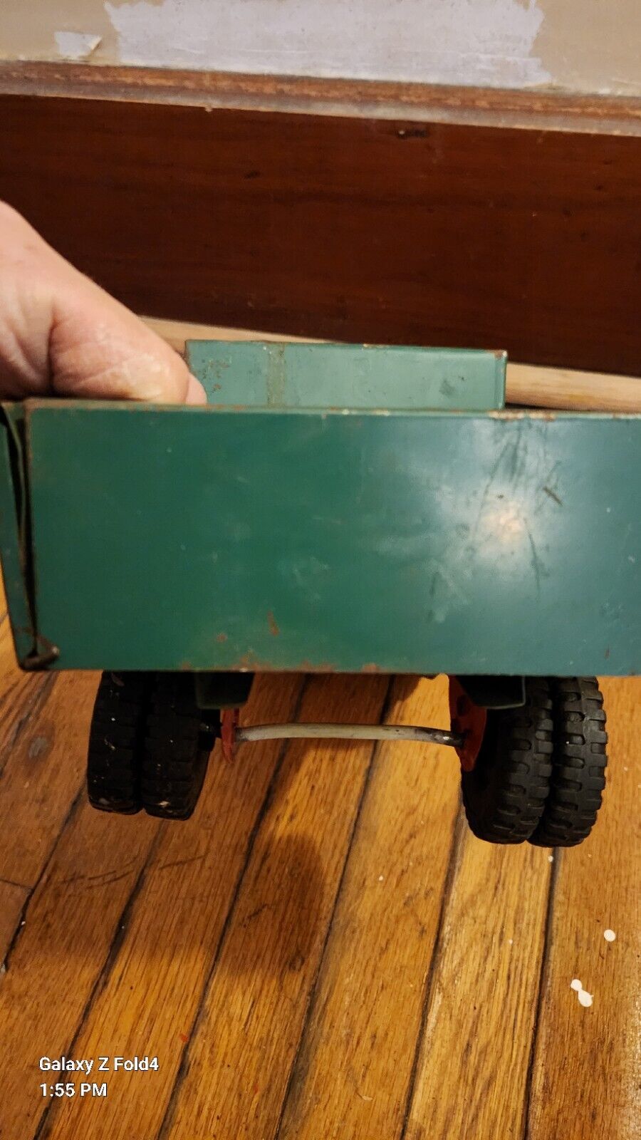 Vintage Dunwell Red & Green Dump Truck, Beautiful Original Condition