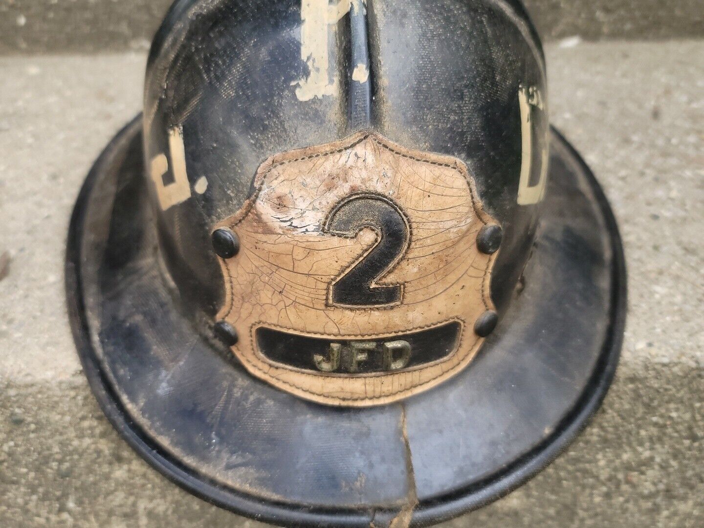 VINTAGE Leather FIRE DEPARTMENT SHIELD HELMET FIREMAN FD DEPARTMENT