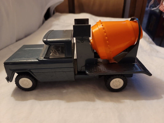 Vintage Structo Pressed Steel Metal Toy Concrete Truck Cement Mixer Decor 