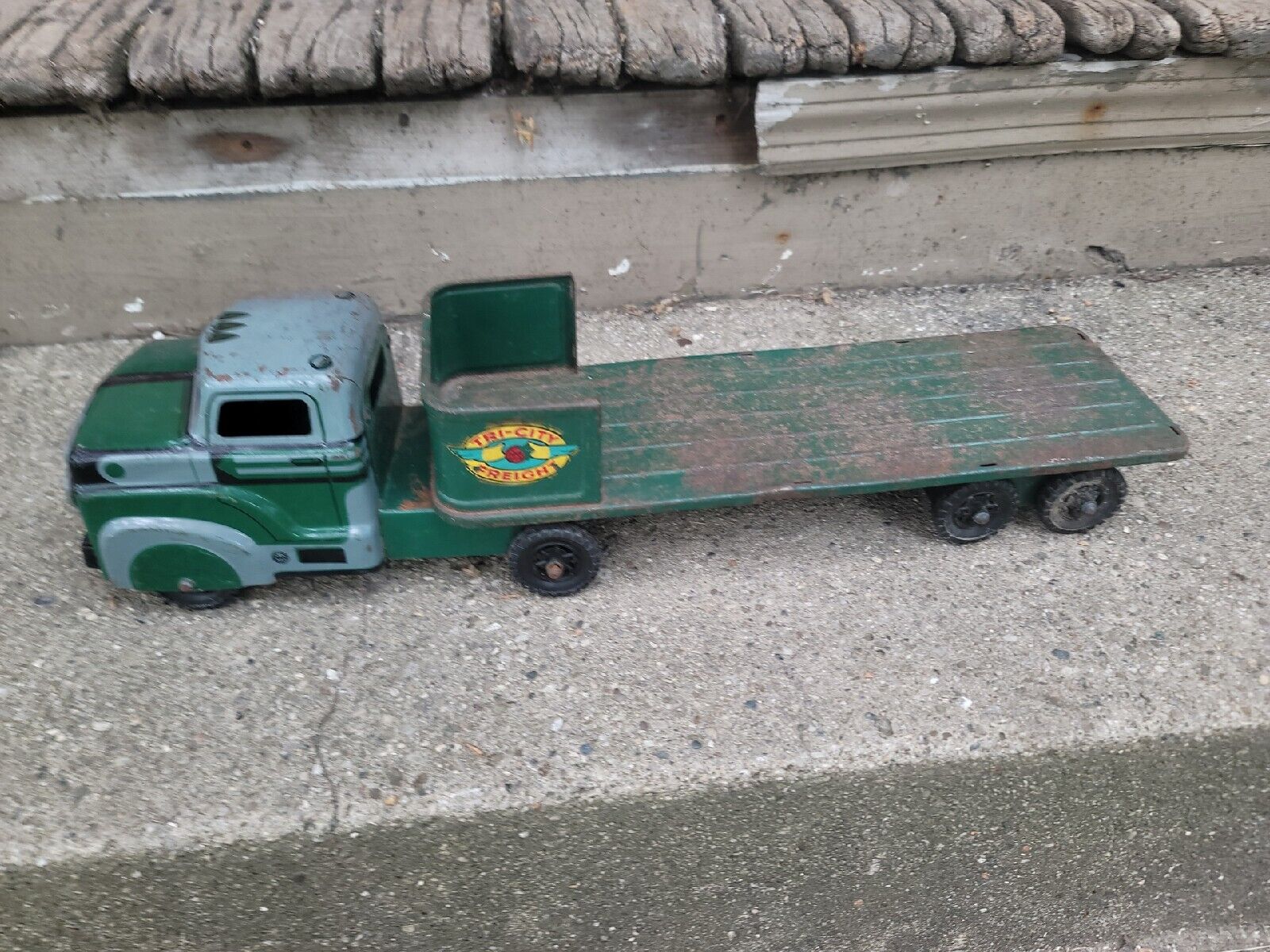 MARX VINTAGE TIN STEEL HAULER & LOW SIDE STAKE TRAILER TRI-CITY FREIGHT RARE!