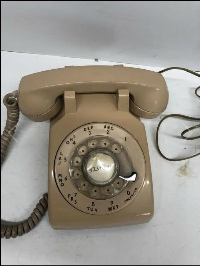 Vintage GTE Automatic Electric Model 80 Rotary Telephone Beige Tan Phone 1975