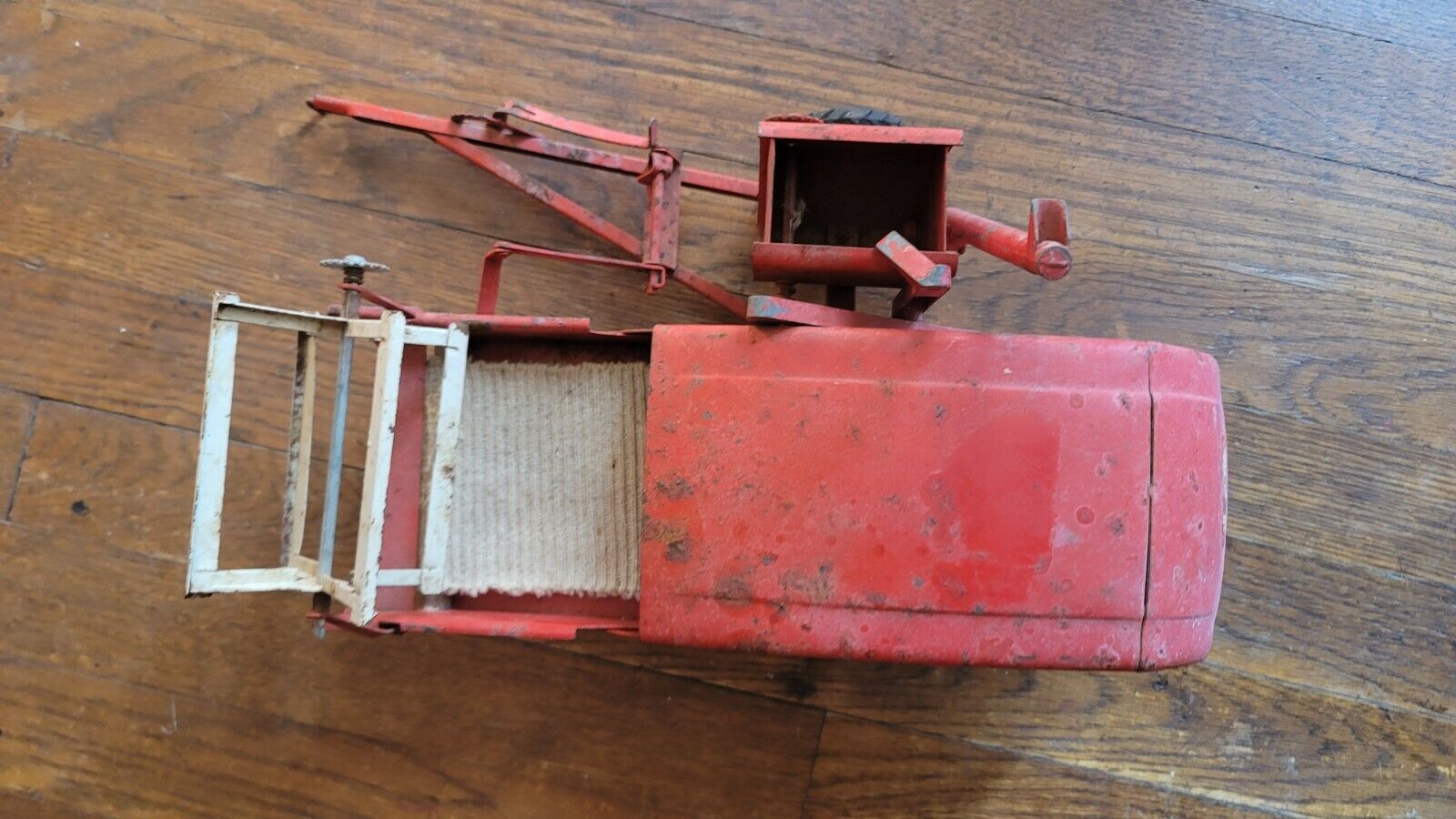 Vintage! Tru-Scale 1:16th Scale Metal Red Farm Toy Combine