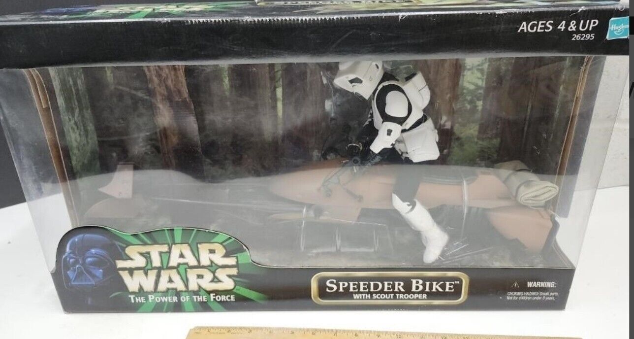 Hasbro Star Wars Power of The Force  Speeder Bike with 12 inch Scout Trooper NEW