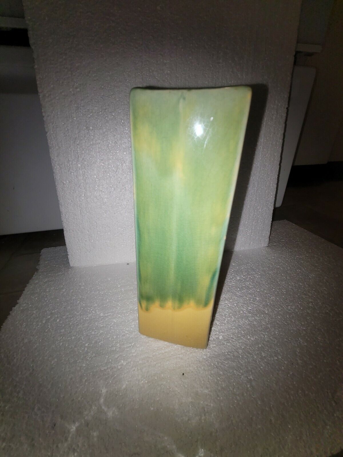 VINTAGE 1951 RARE McCOY POTTERY ARCATURE YELLOW & GREEN 9" X 6" DOUBLE BIRD VASE