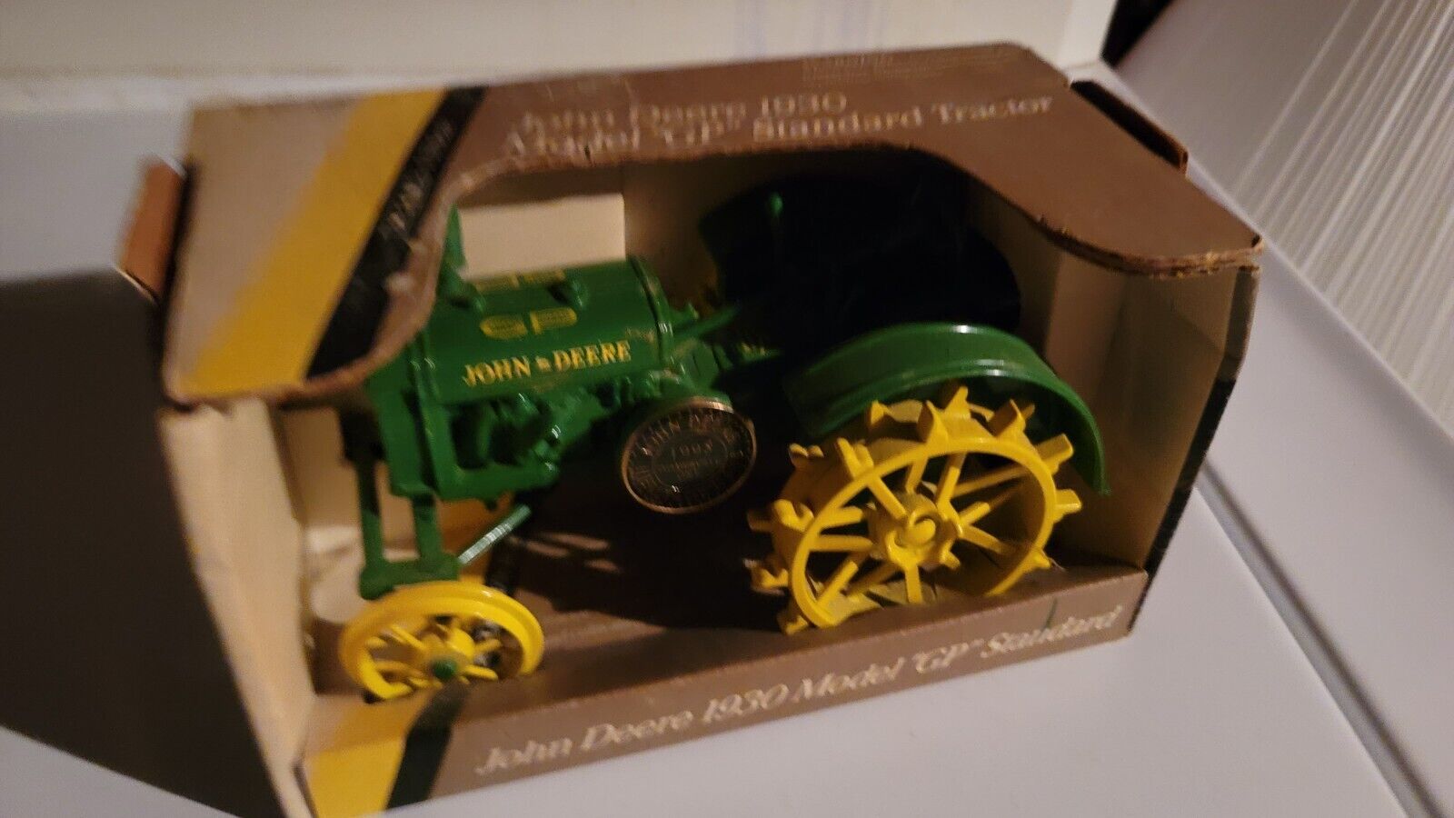 Ertl 1:16 John Deere 1930 Model GP Standard Tractor 5801