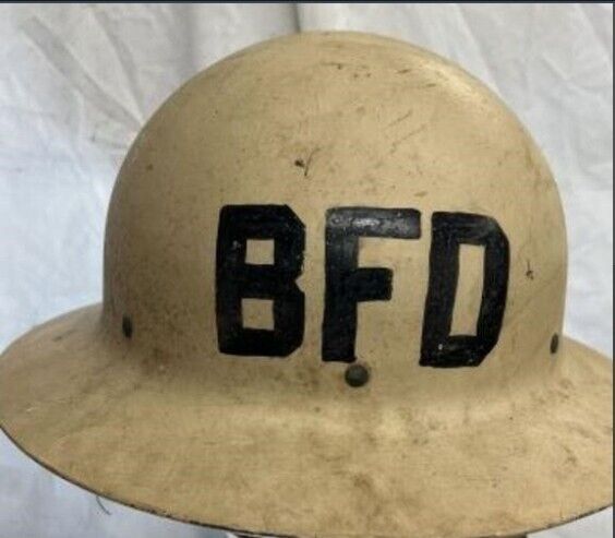 VINTAGE BOSTON Metal FIRE DEPARTMENT SHIELD HELMET FIREMAN FD DEPARTMENT US GOV