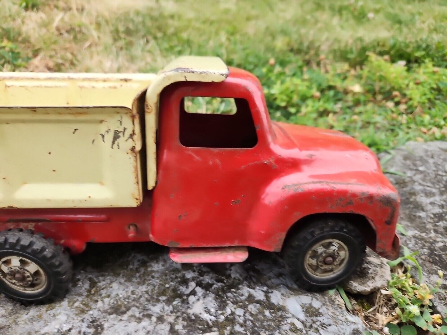 Vintage 1950s/1960s Buddy L  Dump Truck Pressed Steel 