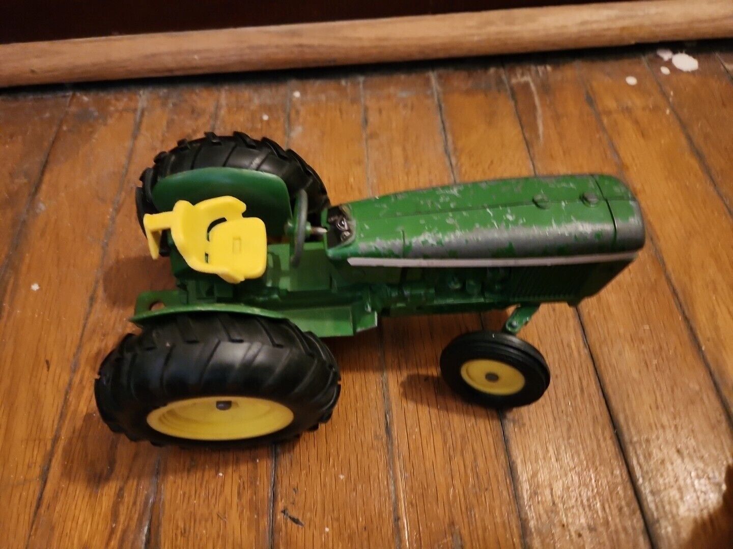 VINTAGE John Deere ERTL ESKA Tractor All Original 1/16 1950-60 Era