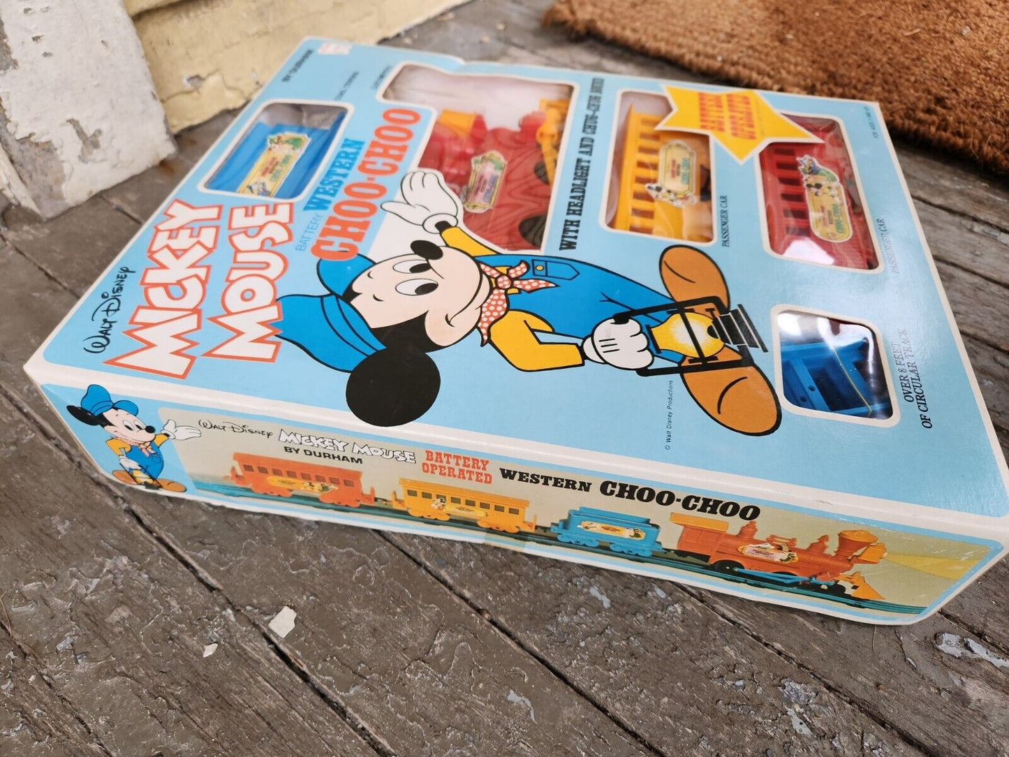 DISNEY - MICKEY MOUSE BATTERY OPERATED WESTERN CHOO-CHOO