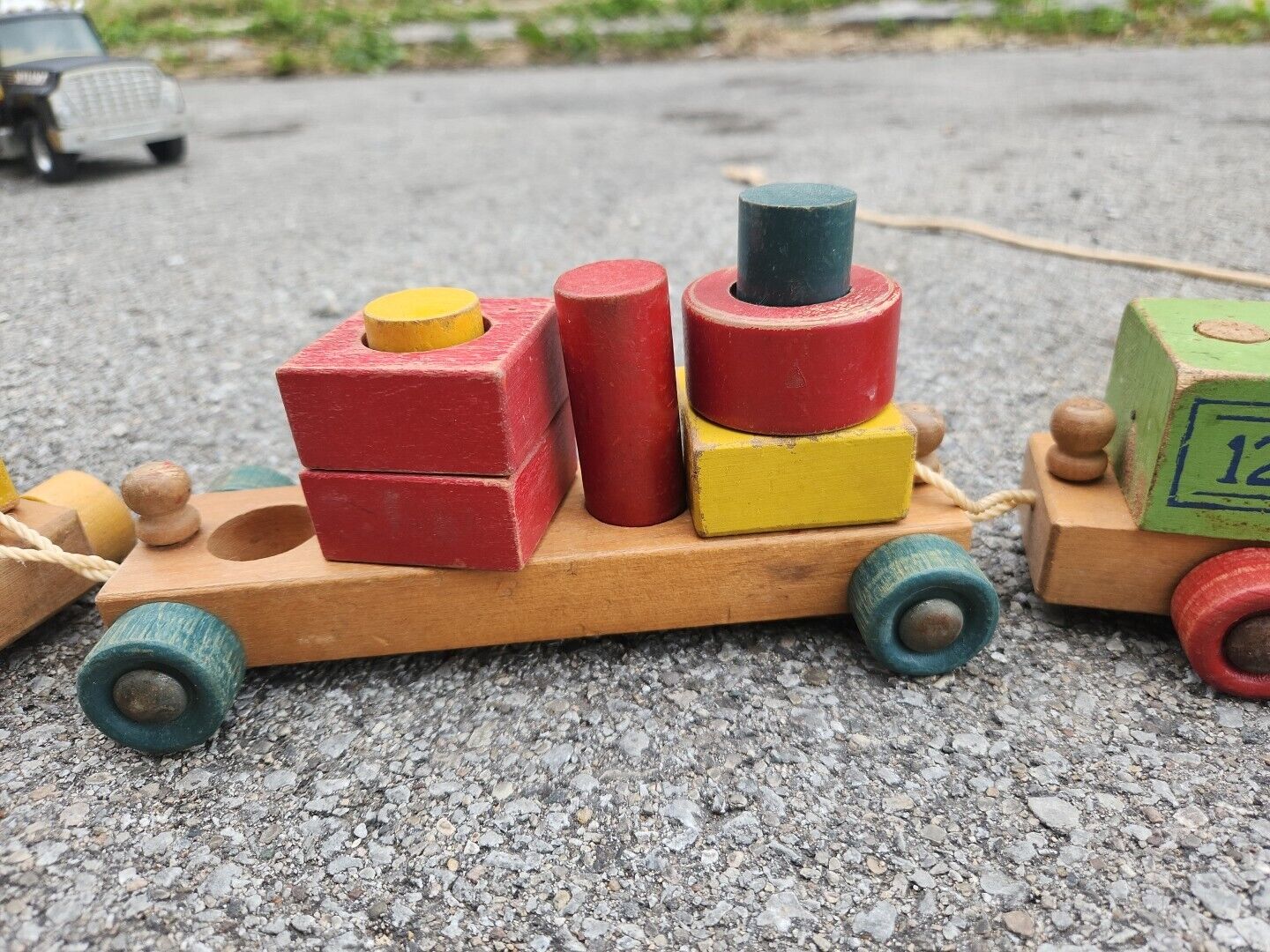 Vintage Holgate Wooden Pull Train #1212 Engine with Three Cars