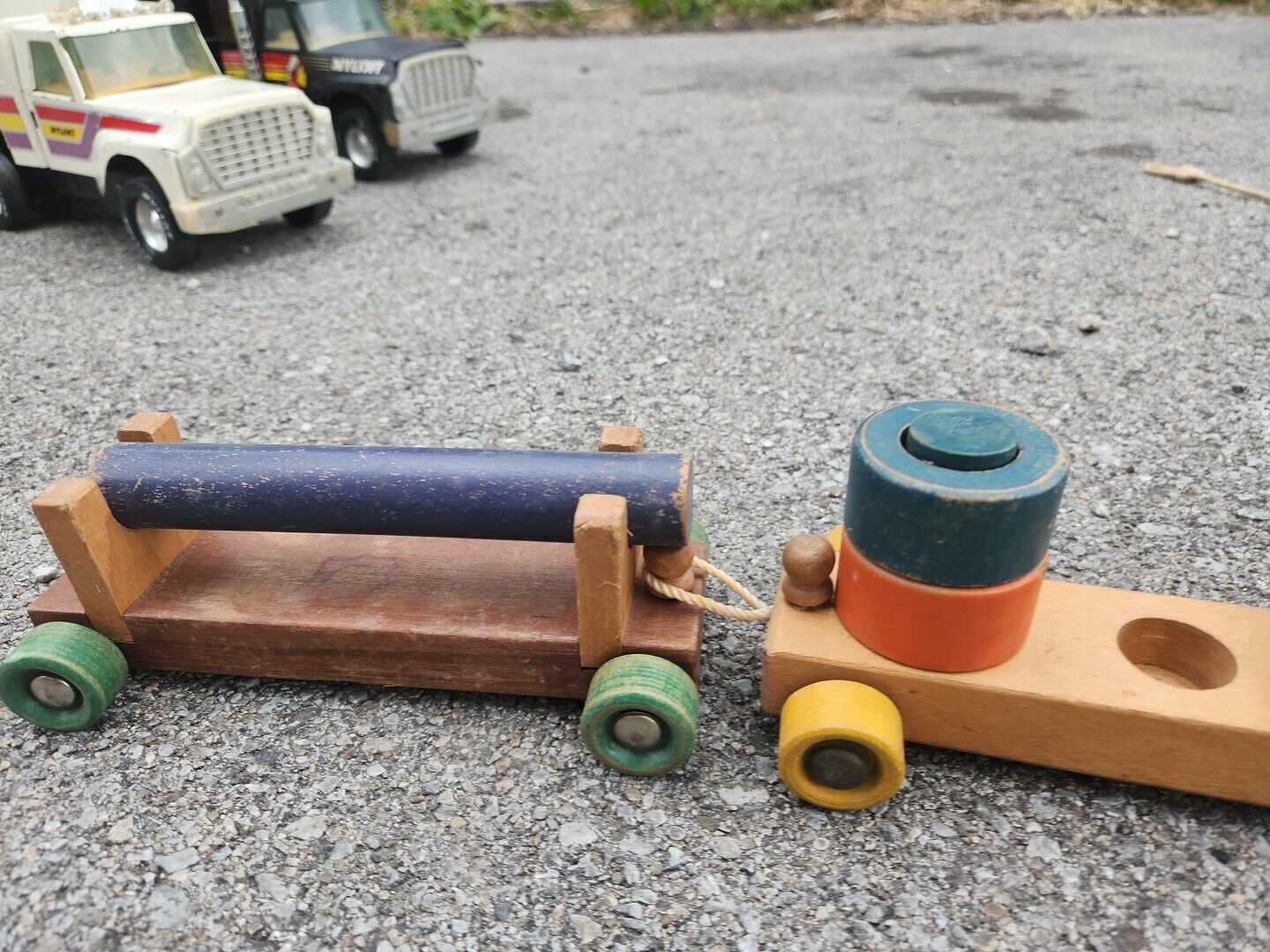 Vintage Holgate Wooden Pull Train #1212 Engine with Three Cars