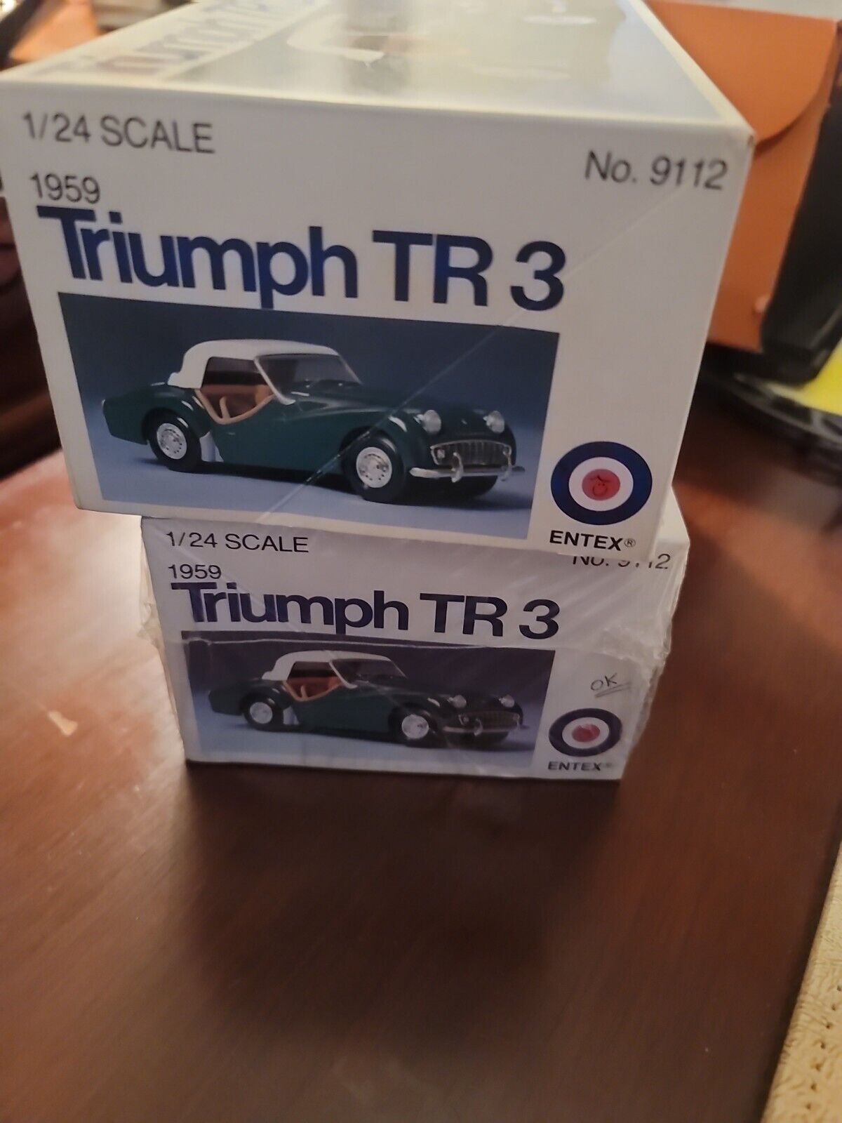 Vintage lot of 2 Entex 1959 Triumph TR3 #9112 Model Kit 1:24 