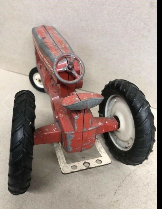 Vintage Tru-Scale 1:16 RED Farm Tractor - Made in USA - Vintage Agriculture