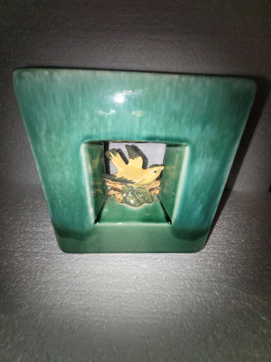 PEEK-A-BOO VASE Vintage McCOY ART pottery 1951 gloss GREEN ARCATURE pattern rock