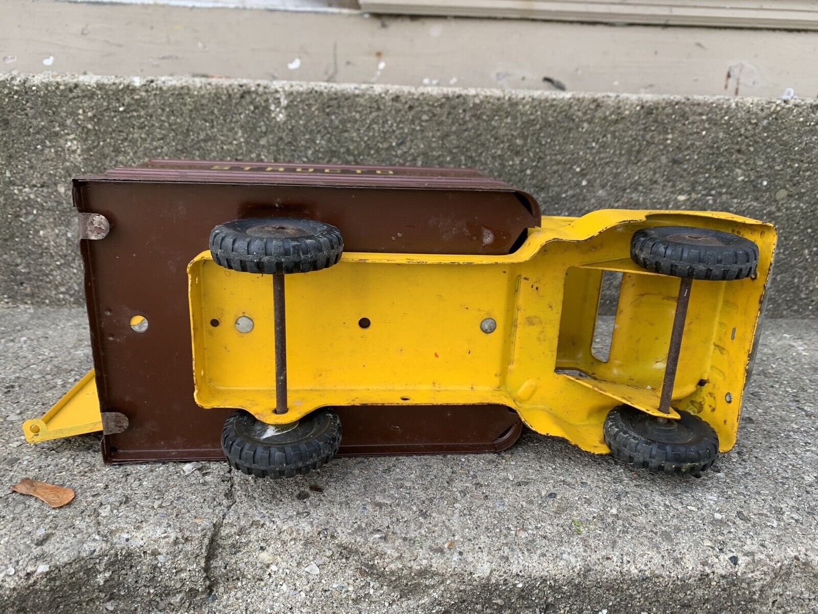 Vintage 50's Structo Parcel Service Truck Steel Yellow Brown Kids Toy