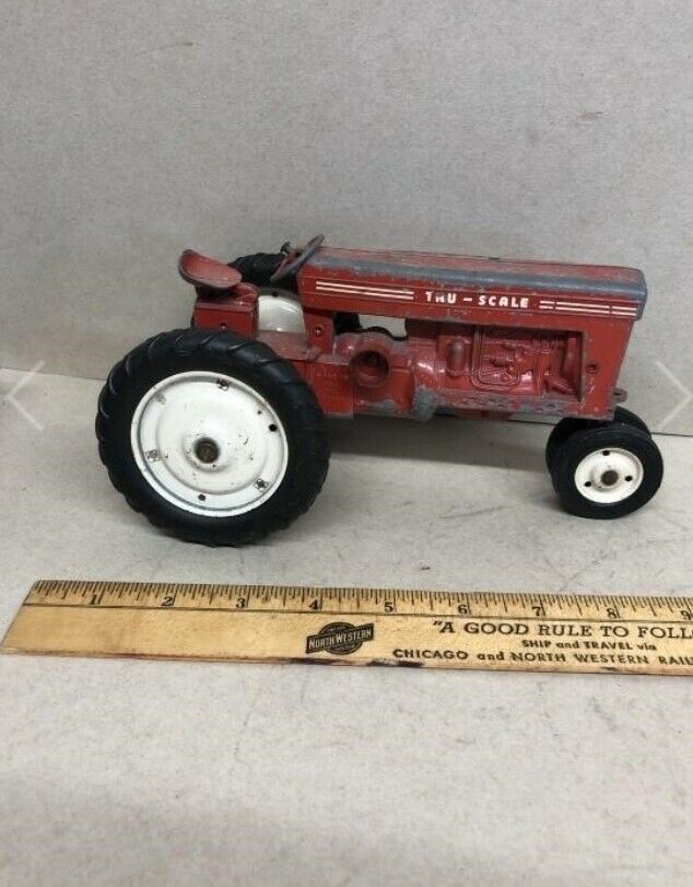 Vintage Tru-Scale 1:16 RED Farm Tractor - Made in USA - Vintage Agriculture